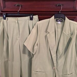 Sag Harbor Light Green Women's Pantsuit Set